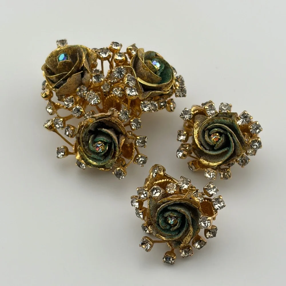 RARE Vintage Hattie Carnegie Rose Bouquet Brooch & Rose Earrings Set - Picture 1 of 4